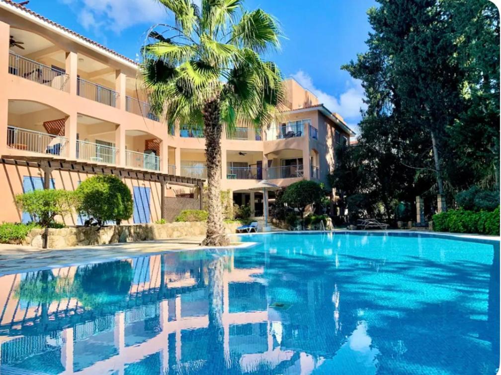 Paradise Retreat Paphos Apartment Ngoại thất bức ảnh