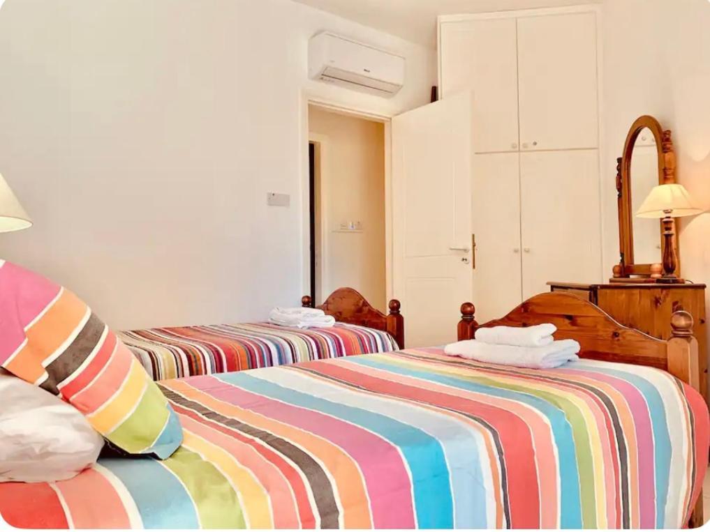 Paradise Retreat Paphos Apartment Ngoại thất bức ảnh